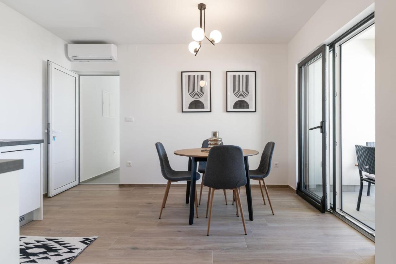 Residence Jonathan Biograd Na Moru Exterior photo