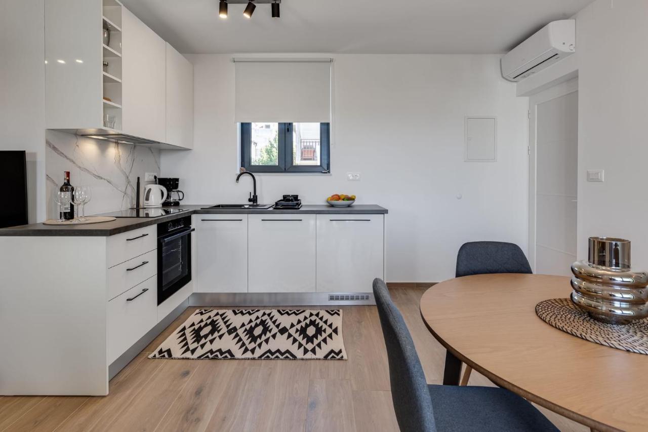 Residence Jonathan Biograd Na Moru Exterior photo